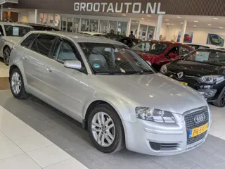Audi A3 Sportback 2.0 FSI Attraction Automaat Airco, Cruise Control, Trekhaak, Stuurbekrachtiging
