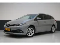 Toyota Auris Touring Sports 1.8 Hybrid Energy Plus | Trekhaak | Dealer onderhouden | Navigatie | Cru