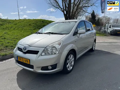 Toyota Verso 1.8 VVT-i Luna