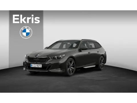 BMW 5 Serie Touring 530e M Sportpakket Pro | Panoramadak | Elektr. Trekhaak | Stuurwielverwarming