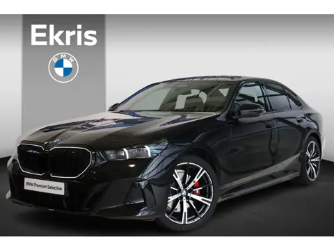 BMW 5 Serie Sedan 530e M Sport Pro | Bowers & Wilkins | Panoramadak | Comfortstoelen