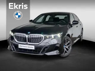 BMW 5 Serie Sedan 520i | M Sportpakket | Innovation Pack | Verwarmd Stuurwiel | Comfort Access | Pan