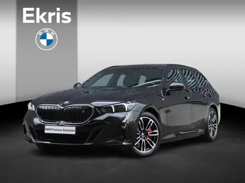 BMW i5 Touring eDrive40 | M Sportpakket Pro | Trekhaak | Driving Assistant Prof. | Adaptief M Onders
