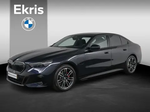 BMW 5-serie 530e M Sport Edition | M Sportpakket Pro | Trekhaak | Panoramadak | Innovation Pack | Ha
