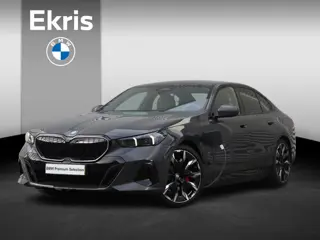 BMW 5-serie Sedan 530e | M Sportpakket Pro | Individual Lak | Panodak | Trekhaak | Head-Up | Bowers 