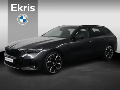 BMW 5-serie Touring 530e M Sport Edition | M Sportpakket Pro | Innovation Pack | Trekhaak | Panorama