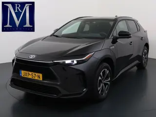 Toyota bZ4X Dynamic 71 kWh VAN: 33.900,- VOOR: 29.877,- | 3 FASE LADEN | RIJKLAARPRIJS incl. FABR. G