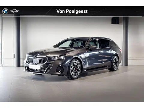 BMW 5 Serie Touring 530e xDrive | M Sport Pro | Bowers & Wilkins | Iconic Glow | Glazen Panoramardak
