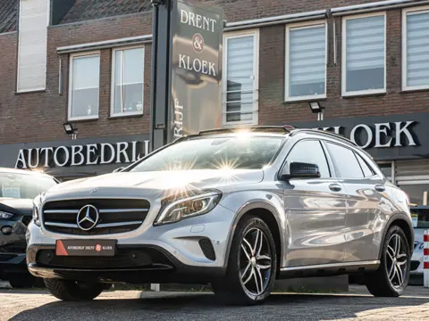 Mercedes-Benz GLA 180 Ambition AMG ORG NL PANO LED NIGHT PAKKET SPORTSTOELEN