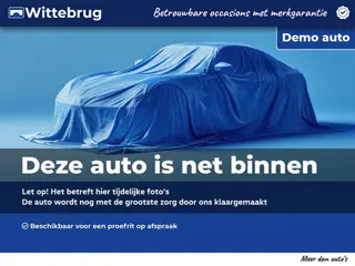 Volkswagen T-Roc 1.5 eTsi Life First Edition DSG Automaat Stoelverwarming / Digital Cockpit / Parkee