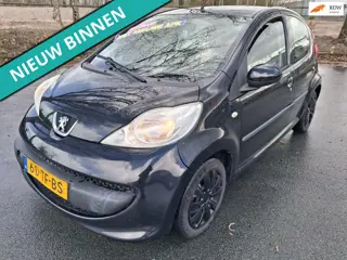 Peugeot 107 1.0-12V XS LEUKE AUTO MET FIJNE AUTOMAAT