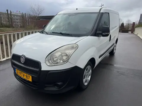 Fiat Doblò Cargo 1.3 MultiJet (bj 2012)