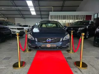 Volvo V60 2.4 D6 AUTOMAAT AWD Plug-In Hybrid PANO FULL!