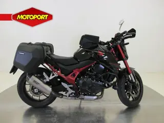 Honda CB750 HORNET (bj 2023)