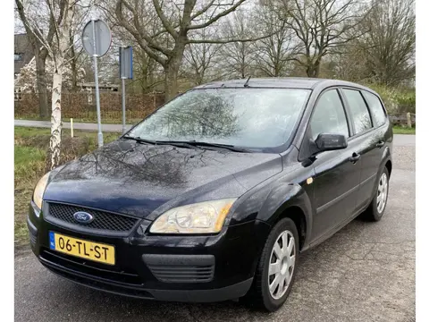 Ford FOCUS Wagon 1.6-16V Trend (bj 2006)