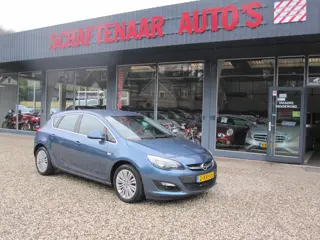 Opel Astra 1.4 Turbo Blitz met trekhaak apk 30-04-2027