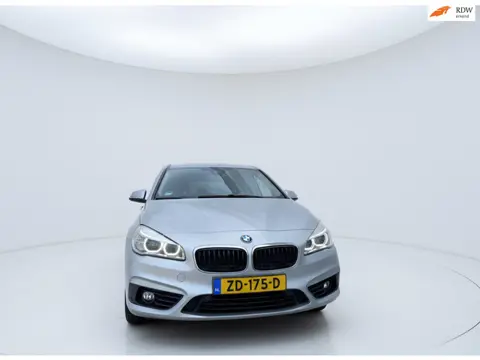 BMW 2-serie Active Tourer 218i High Executive AUTOMNAAT LAGE KM STAND TREKHAAK MOOIE AUTO