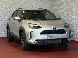 Toyota Yaris Cross 1.5 HYBRID DYNAMIC STOEL/STUUR VERW. 17''LMV KEYLESS CAMERA LED ZWARTE HEMEL ✅ To