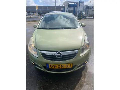 Opel Corsa 1.4-16V Cosmo