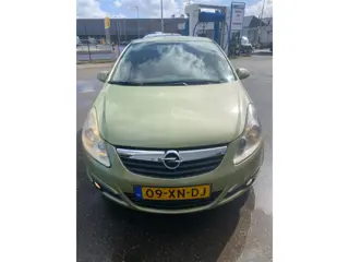 Opel Corsa 1.4-16V Cosmo