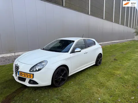 Alfa Romeo Giulietta 1.4 T Distinctive|Navi|Elek Pakket|Apk|Sport|