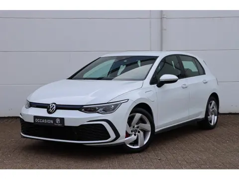 Volkswagen Golf 1.4 eHybrid GTE 245pk DSG6 Adaptive | Carplay | Stuur en- Stoelverwarming