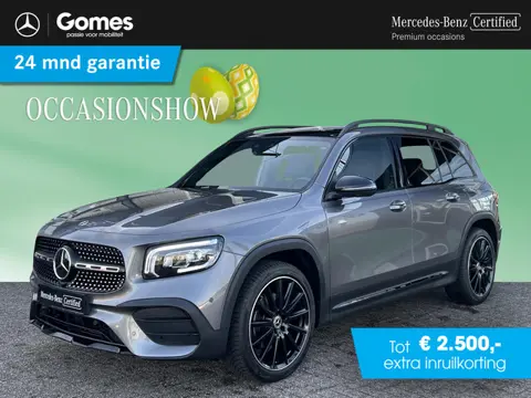 Mercedes-Benz GLB 180 AMG Line 7p. | Panoramadak | Trekhaak | adaptief cruise control | 360 camera |