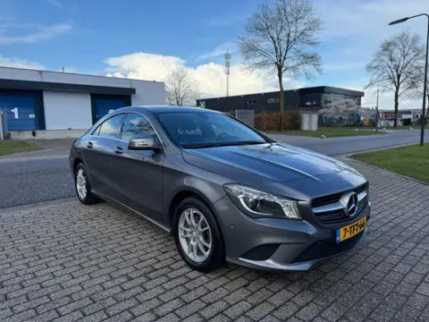 MERCEDES-BENZ CLA-KLASSE 200 Ambition Led Leder NAP