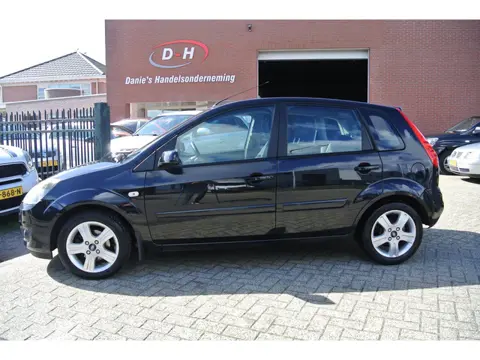 Ford Fiesta 1.3-8V Futura XL airco inruil mogelijk nap