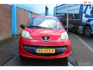 Peugeot 107 1.0-12V XR