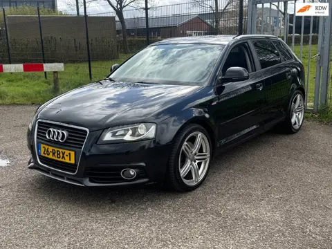 Audi A3 Sportback 1.4 TFSI S-Line S-Tronic Leder LED 18inch Navi
