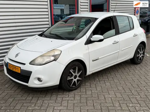 Renault Clio 1.5 dCi Authentique 5 Deurs Airco
