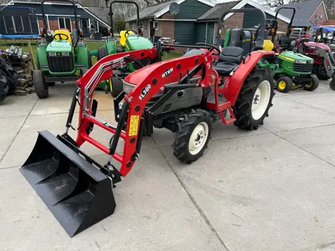 Yanmar AF26 met voorlader