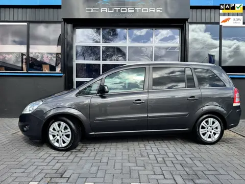 Opel Zafira 1.8 Cosmo Automaat 7 Pers Leder Cruise pdc Trekhaak Stoelverw Zeer mooie Auto!!!