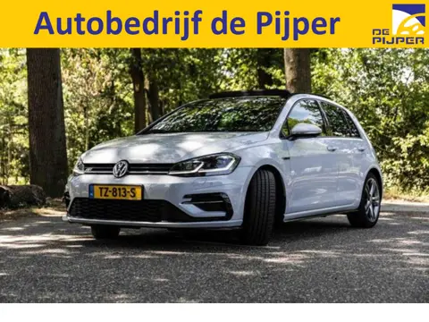 Volkswagen Golf 1.5 TSI Highline Business R ,PANORAMDAK , BOEKJES,NAP EN ONDERHOUDSHISTORIE