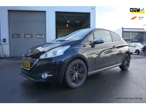 Peugeot 208 1.6 THP XY, Motor defect!