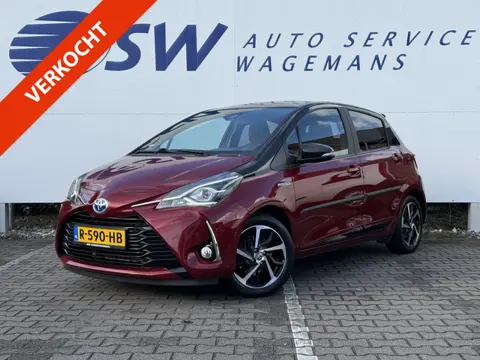 Toyota Yaris 1.5 Hybrid Bi-Tone | CarPlay | Camera | Keyless | 16 inch