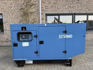 SDMO J110 John Deere Leroy Somer 110 kVA Silent Noodstroom Aggregaat generatorset