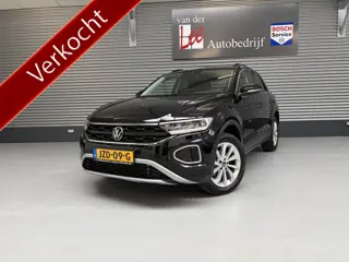 Volkswagen T-Roc 1.5 TSI/PDC V+A/CAM/KEY-LESS/17 INCH/STOEL STUUR VERW/ENZ