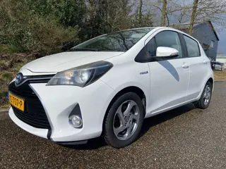 Toyota Yaris 1.5 Hybrid Lease, BJ`2015, APK 25-03-2027