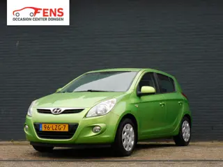 Hyundai i20 1.4i Dynamic XL 4 SEIZOENEN BANDEN! AIRCO! PARKEERSENSOREN!