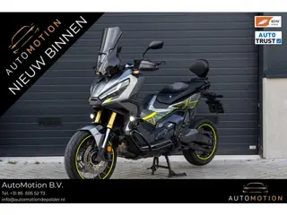 Honda X-ADV 750 | Mistlampen | Navigatie | Valbeugels