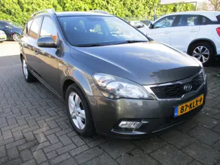 Kia Cee'd 1.4 CVVT AIRCO! CRUISE! NAVI! TREKHAAK!