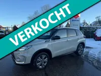 Suzuki Vitara 1.4 Boosterjet Select Smart Hybrid // TREKHAAK // 1500 kilo trekgewicht // All-season 