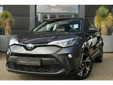 Toyota C-HR 1.8 Hybrid Dynamic 140pk Navigatie/Camera/AdaptieveCruiseControl