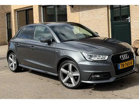 Audi A1 Sportback 1.0 TFSI DSG S-Line | XENON| CRUISE| NAVI