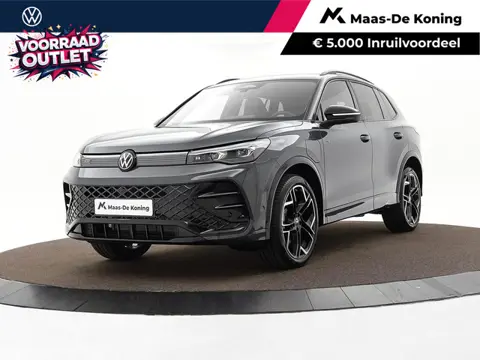 Volkswagen Tiguan R-Line Edition 1.5 eHybrid 204 PK 6 versn. DSG · · Achteruitrijcamera · Draadloze 