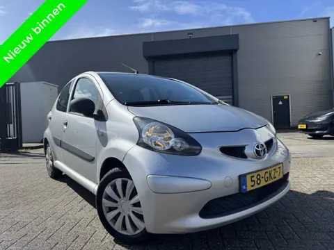 Toyota Aygo 1.0-12V Radio|2Sleutel 2008 (bj 2008)