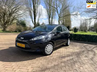 Ford Fiesta 1.25 Limited Ed. | Airco | Trekhaak | 5 deurs | Nw. DB riem | Nw. Banden | Grote beurt