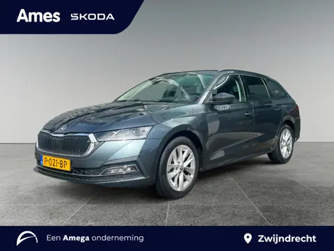 Škoda Octavia Combi 1.5 150pk e-TSI Business Edition Plus Parkeersensoren voor en achter | Keyless e